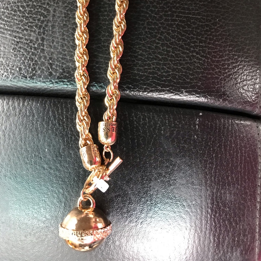 Guess Necklace NWT!